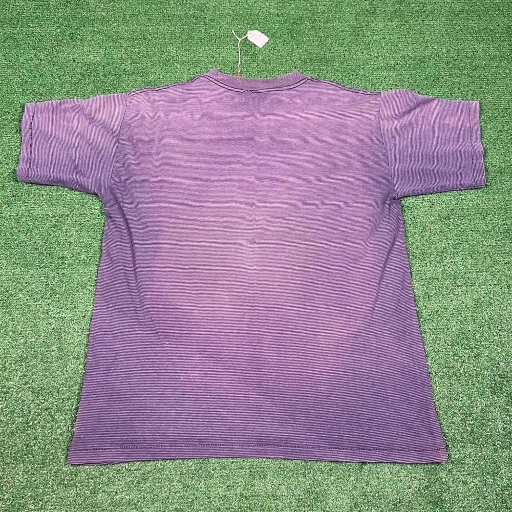 Vintage 1980s Notre Dame Fighting Irish T-Shirt - Picture 2 of 7